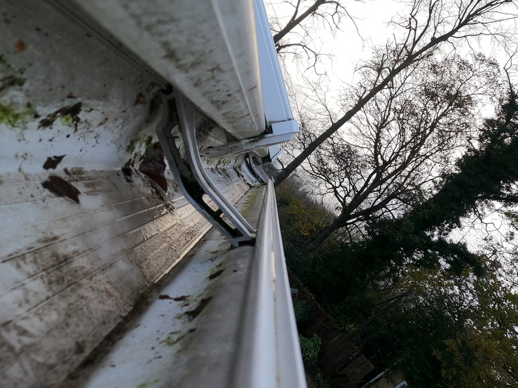 Conservatory Gutter Cleaning Leicester | No Ladders